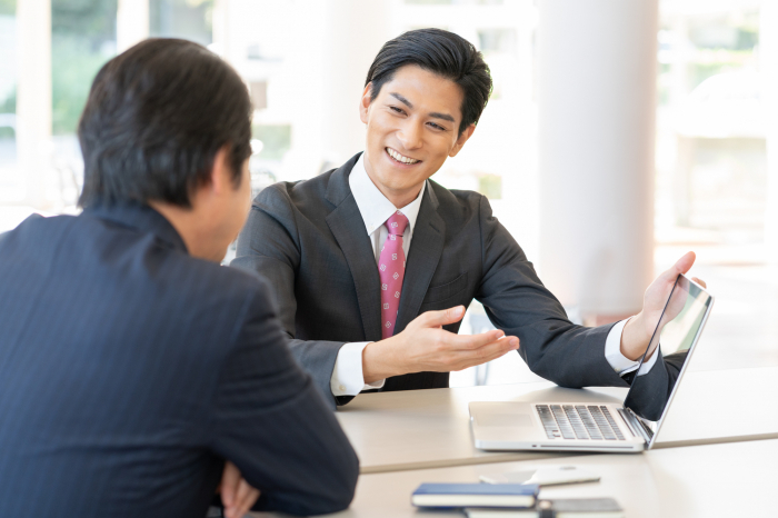 副業でコンサルタント業に携わることは可能?